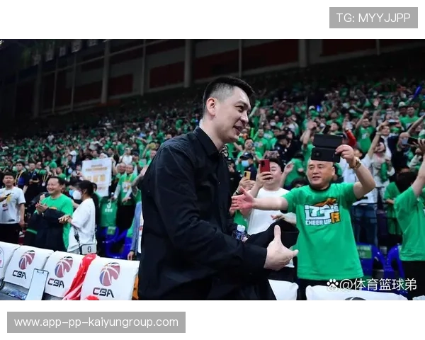 杨鸣称外界质疑未停 球员们激发斗志,杨鸣精彩集锦